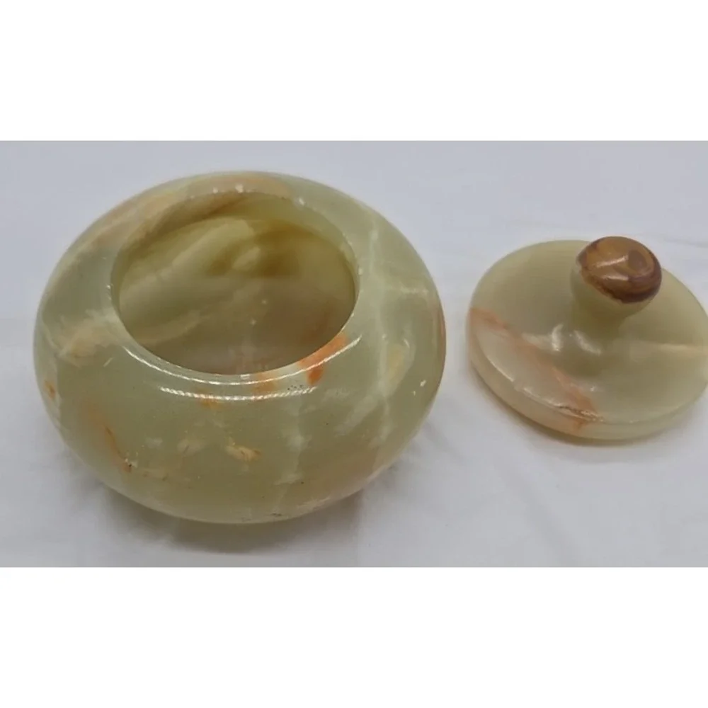 Vintage Hand Carved Green Onyx Stone Round Lidded Trinket Box Jewelry Box Home